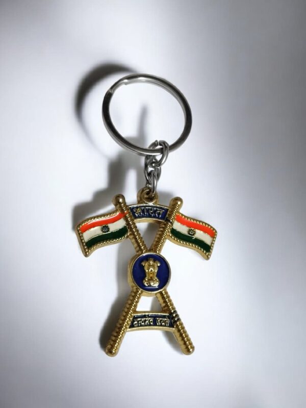 Indian Crossed Flags Golden Keychain
